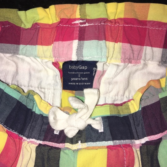 Plaid babyGAP Toddler Shorts - Picture 3 of 3